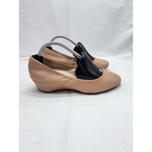 Cole Haan Women's Leather Ballet Flats Low Wedge Nude Size 7B Used